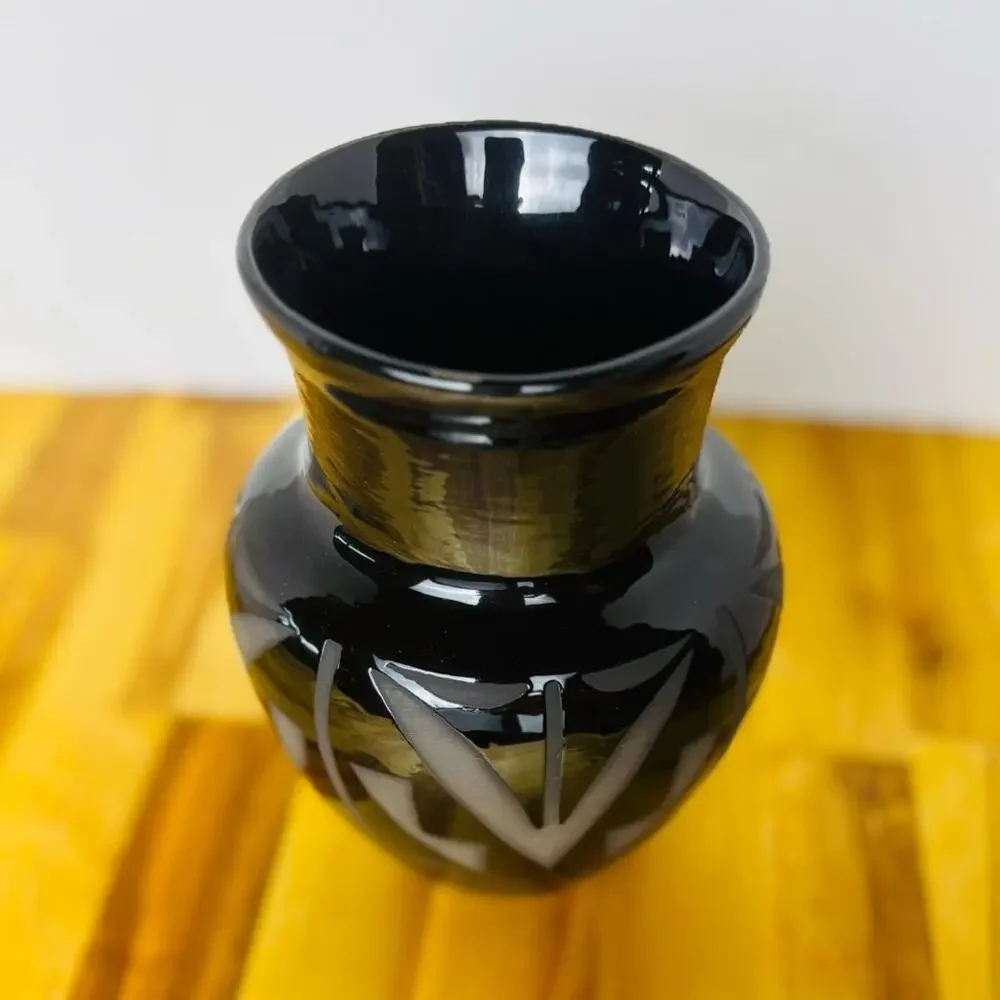 VTG R Diane Martinez Black Vase Handmade Native American Pottery Artist 1992